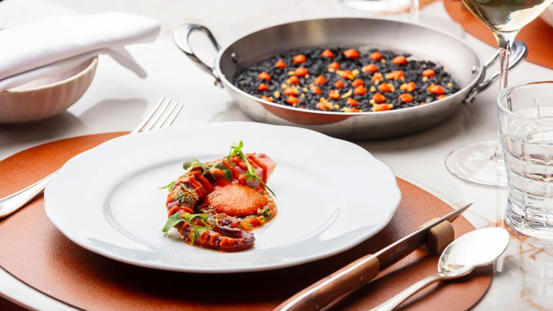 Hotel Et Restaurant La Bastide Bourrelly - Mathias Dandine Cabriès 5*,