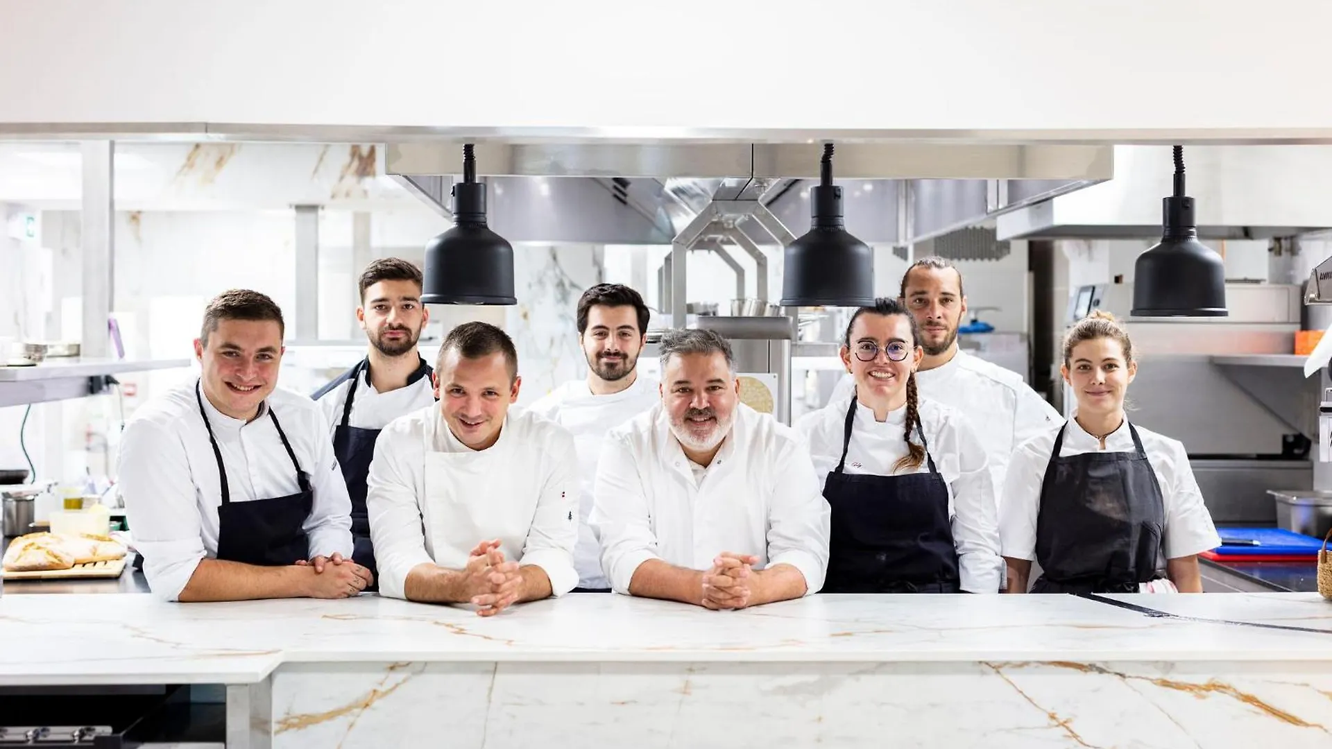 Hotel Et Restaurant La Bastide Bourrelly - Mathias Dandine 까브리에